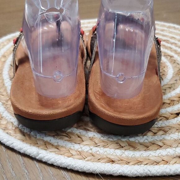 Vionic Floriana Women’s Bronze Embellished Sandals, size 7 - Picture 4 of 10